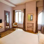 La Porte Dijeaux Otel